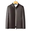Colección Primavera/Otoño 2026: chaqueta de cuero PU para hombre, ligera, de longitud media, estilo corto, con cuello alto, corte holgado, prenda exterior de cuero suave y cómoda