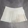 Saia Plissada Sexy Estilo Puramente Europeu e Americano, Nova Minissaia Redutora Tendência para Garotas, Meia-Saia Slimming de Cintura Alta para Mulheres, Antiexposição na Moda