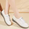 Zapatos Blancos de Cuero Genuino con Suela Suave Modelo Nuevo 2025 Resistentes al Desgaste de Suela Plana Ligeros Transpirables Modernos Casuales para Mujer