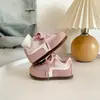 Zapatos estilo coreano para niños Forrest Gump 2026 nuevos primavera-verano transpirables para niñas zapatos de entrenamiento para bebés zapatillas para niños