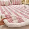 2026 Nueva Sábana de Leche Polar Pieza Única Invierno Dormitorio Persona Sola Acolchado de Terciopelo Espesado Cubierta de Cama Protector de Colchón de Polar Coral