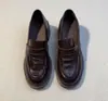 Estilo britânico~Sapatos mocassins femininos de bico redondo retrô, sola grossa, salto grosso, pretos, temperamento versátil, para o trabalho, sapatos pequenos de couro, sapatos únicos jk