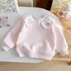 Moletom com gola de boneca para meninas primavera e outono novo top bordado de desenho animado para bebês gola redonda pulôver estilo coreano roupas infantis moderno