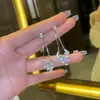 Pendientes de Borla con Forma de V Incrustados de Diamantes, Súper Brillantes y Exquisitos, para Mujer, Modernos y Elegantes, Estilo de Alta Gama, Accesorios Populares para Orejas