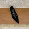 Zapatos de Mujer de Gamuza con Tacón Grueso y Punta Fina 2026 Nuevo Verano Estilo Francés Elegantes Negros Poco Profundos de Cuña Zapatos de Trabajo