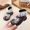 Botas de Couro Estilo Coreano para Meninas Botas Chelsea Infantis de Outono Renda Desenho Animado Menina Princesa Botas de Cano Curto Sapatos Infantis para Bebês Botas Curtas