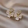 Lote Mixto Pendientes Populares para Mujer, Pendientes de Lujo de Gama Alta, Mismo Estilo de Tiktok, Versión Coreana, Pendientes de Flor de Perla, Nicho y Versátiles