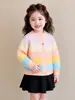 Cardigã de Tricô para Meninas Primavera e Outono 2026 Novo Estilo Top Estiloso Infantil Casaco Suéter Listrado da Moda para Menininhas