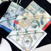 Pañuelo de Seda Estilo Europeo y Americano para Paseo a Caballo Bufanda Cuadrada Pequeña de Seda de Morera Versátil Decorativa para Primavera y Verano Bufanda Protectora para el Cuello