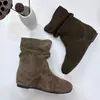 Botas Fashion Novo Estilo Bonitas Dobras Empilhadas Retrô 2026 Emagrecimento Botas Curtas Botas Curtas Femininas Botas Casuais Tecido Oculto para Aumentar a Altura