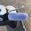 Nova Capa de Guidão de Pelúcia Sintética para Veículos Elétricos, Motocicletas, Triciclos e Patinetes, Antiderrapante, Quente, Guidão Universal, Resistente ao Frio