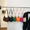 Bolso cruzado casual para mujer, nuevo bolso cuadrado pequeño de moda 2026, bolso de hombro pequeño popular de fieltro, bolso de hombro casual simple