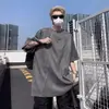 Estilista Usando Camiseta Pesada de 400g Marca de Moda Europea y Americana Gamuza Reflectante Manga Corta Verano para Hombre Pareja 5 Manga Media