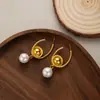 Agulha de Prata Temperamento Europeu e Americano Design Exagerado Brincos de Metal Moda Feminina Brincos de Alto Padrão Brincos Únicos de Nicho
