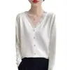 Camisa básica de tricô fina, justa e elegante, com decote V e detalhes em renda, para mulheres, top suéter moderno e da moda