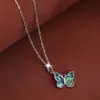 Collar Colgante de Mariposa Personalizado de Lujo Ligero Estilo Francés para Mujer, Cadena de Clavícula Exquisita de Gama Alta, Venta Directa del Fabricante, Exclusivamente para Suministro Transfronterizo