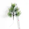 Galhos de pinho com frutos galhos de pinho falsos paisagem de pinho agulhas de pinho pinho negro galhos de cipreste pinho de boas-vindas árvore de Natal cavalinha grande pinho