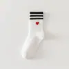 Nuevos Calcetines Sin Hueso Otoño e Invierno Estilo Coreano Rayados Tres Barras Medias para Mujer Estilo Universitario Combinación de Colores Calcetines Deportivos Venta al por Mayor