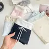 Calcinhas Femininas de Algodão Puro Estilo Japonês com Laço Floral Doce, Alta Elasticidade, Respiráveis, Confortáveis, Antibacterianas, Cintura Média
