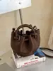 Bolsa de mão vintage de alta qualidade para mulheres, nova moda 2026, bolsa transversal estilosa e versátil, bolsa tipo saco texturizada para o dia a dia