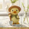 Patinho Fofo Pescando em um Aquário com uma Rocha e Água Corrente, Decoração Paisagística Tradicional para Aquário, Ornamento de Paisagem para Vaso de Planta de Jardim