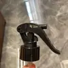 Suministrado directamente por el fabricante de origen: Pistola pulverizadora "ratoncito" de mango largo con gatillo, adecuada para desodorizar ropa y aplicar fragancia ligera
