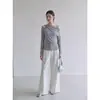 Camiseta Gris de Manga Larga Off-the-Shoulder Estilo Coreano para Mujer, Nuevo Diseño de Otoño, Pura e Inocente, Top Ajustado de Un Hombro