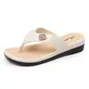 Chanclas para Mujer Ropa de Exterior Verano Nueva Moda Versátil Cómodas Antideslizantes Elegantes Sandalias y Pantuflas con Pedrería para Vacaciones Zapatos de Playa