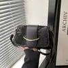 2026 Bolso Minimalista de Diseño de Nicho de Moda para Mujer Bolso de Hombro Debajo del Brazo Bolso Cuadrado Pequeño Bolso Cruzado