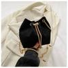 Bolso Cubo de Corduroy Color Caramelo con Cordón, Moda 2024 Nuevo, Gran Capacidad, Casual, con Cadena, Hombro Cruzado