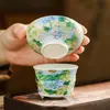 Colador de té y filtro de cerámica pintado con esmalte para uso doméstico, una herramienta mágica para preparar té, separando las hojas de té y los residuos