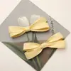 Atmósfera de Hada Linda Tela de Crema Lazo DIY Pasador Diadema Diadema Bolso Zapato Flor Accesorios de Ropa