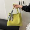Bolsa de Ombro Fashion para Mulheres, Novo Modelo 2026, Simples e Casual, Grande Capacidade, Estilosa para o Dia a Dia e Trabalho, Bolsa de Mão Tote