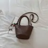 Bolsa de axila de grande capacidade, bolsa de cor sólida, bolsa tote com padrão trançado nova para o início do outono de 2026, bolsa de ombro única simples tipo cesta