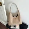 Bolsa de Veludo Camurçado Feminina 2026 Novo Estilo Tendência Outono Retrô Bolsa Tote para o Trabalho Milanesa Grande Capacidade Bolsa de Ombro
