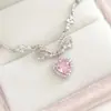 Colar Exquisito Estilo Fada da Valsa Rosa Luxo Leve Design de Nicho Versátil Ilumina a Pele Não Exigente Quanto ao Tom de Pele