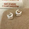 Brincos de Alta Qualidade com Pregas Irregulares para o Dia a Dia, Design Exclusivo, Brincos Personalizados Modernos e Versáteis para Mulheres