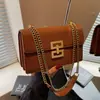 Nuevo bolso de mano vintage de moda europeo y americano para mujer, bolso de hombro, bolso cruzado creativo, bolso cuadrado pequeño de cadena moderno para mujer