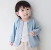 Roupas de frio para bebês, coleção primavera e outono, roupas finas e leves para crianças, adequadas para usar ao ar livre, qualidade grau A, estilo cardigã, para meninos e meninas, blusas para bebês, roupas de outono para bebês