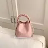 Bolsa de mão pequena, estilosa e atraente, nova coleção primavera 2026, bolsa tipo saco de ombro para o dia a dia estilo coreano, bolsa de ombro/transversal moderna e retrô