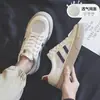 Zapatillas de lona transpirables de malla populares, nuevo estilo primavera y otoño 2026, de corte bajo, con cordones a rayas, versátiles, de suela suave para mujer