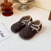 Sapatos de Moda Femininos Estilo Birkenstock Retrô com Solado Macio Novidades Primavera e Outono 2026 Sapatos Casuais Antiderrapantes para Crianças Mocassins para Bebê