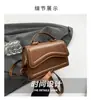 Bolsas femininas pequenas populares, bolsas de mão retrô simples e modernas, bolsas transversais versáteis, bolsas quadradas pequenas de ombro único, novos estilos de outono e inverno