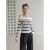 Cardigan de tricô azul marinho listrado estilo coreano ombro a ombro com mangas compridas para mulheres, uma blusa de base emagrecedora para o outono