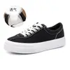 Nuevos zapatos de lona de otoño para mujer 2026, zapatillas casuales planas para dama, zapatos blancos de corte bajo, zapatos versátiles de color liso para mujer