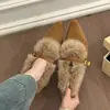Zapatos de algodón con tacón alto y una sola tira, estilo retro, zapatos de algodón esponjosos y de felpa para mujer, estilo coreano, cálidos, 2026, forrados de felpa, invierno, detalle de hebilla, estilo old-money
