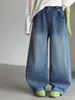 Nueva colección de otoño de pantalones vaqueros para niñas, con un diseño elegante y versátil, corte casual y un detalle único en el bolsillo trasero
