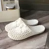 Zapatos de verano estilo coreano con agujeros para mujer Baotou, versátiles, para influencer, antideslizantes, suela suave, pantuflas, ropa para el hogar, ropa para exteriores, zapatos de playa para estudiantes