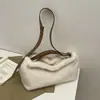 Bolso de Mano de Felpa Estilo Ins de Alto Valor para Mujer 2026 Nuevo Elegante Bolso Cruzado Lindo Muñeco Bolso Cubo Peludo