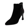 Botas Femininas Curtas Estilo Vintage Moda Outono e Primavera 2026 Salto Grosso Forradas com Lã Quentes Botas Martin